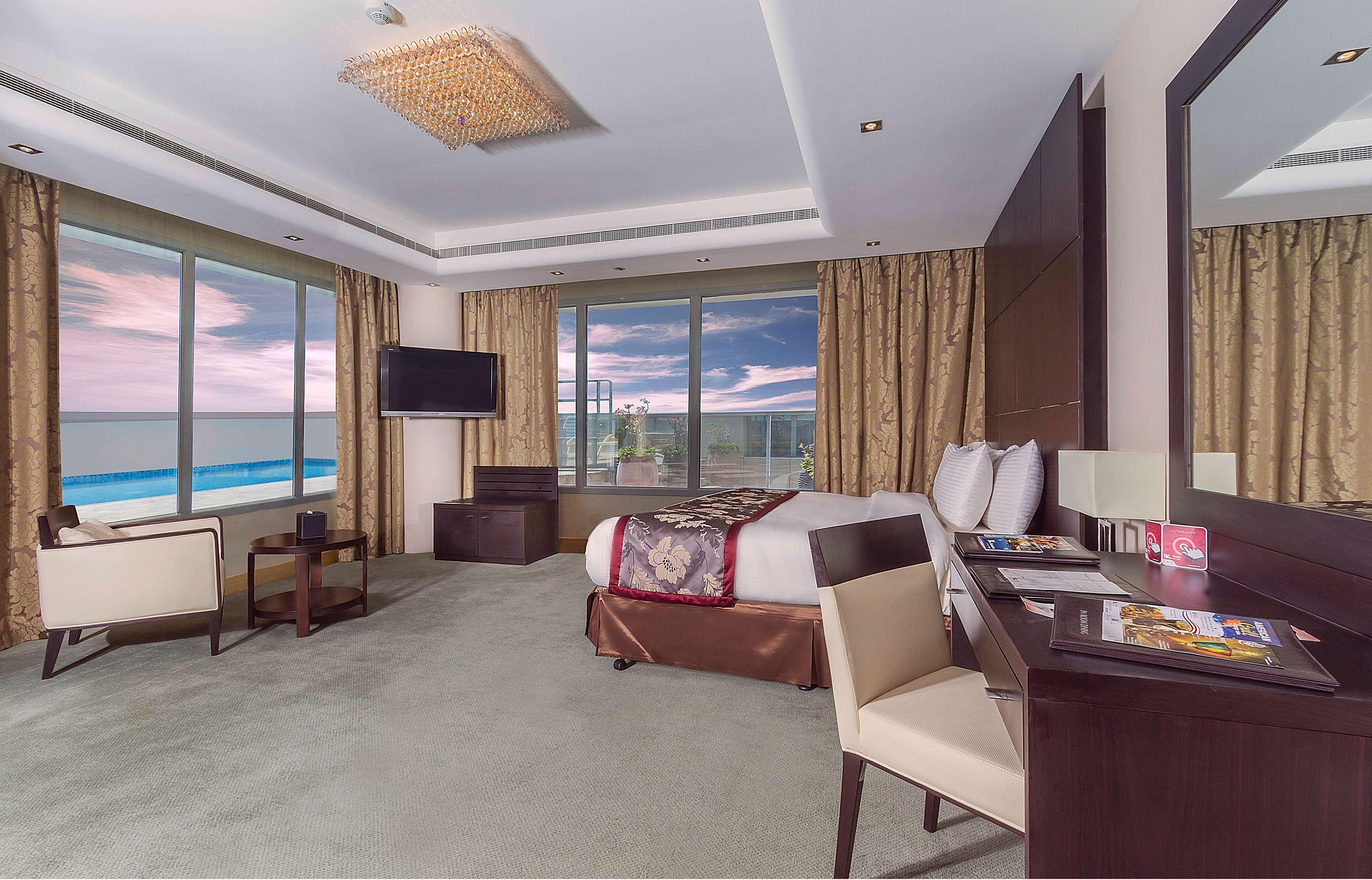 The K Hotel Manama Luaran gambar